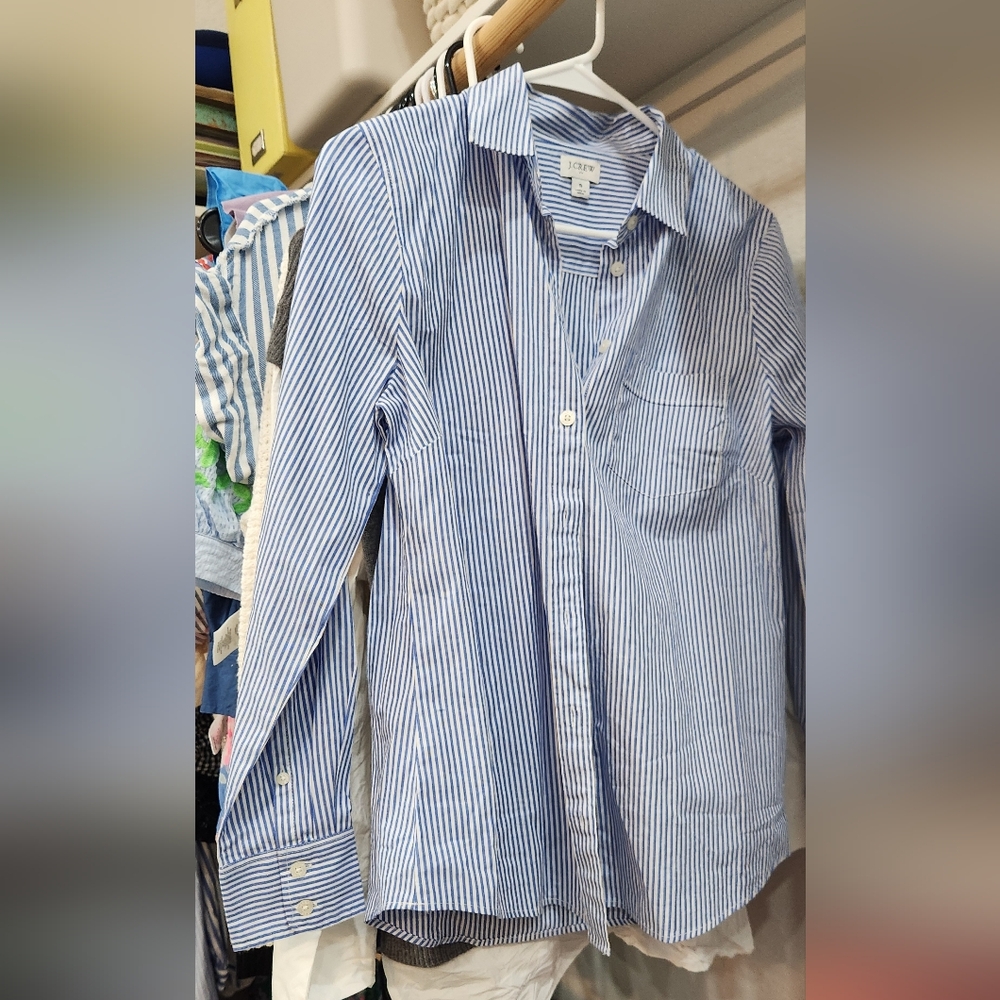 J Crew Womens Fitted Blue and White Striped Shirt
